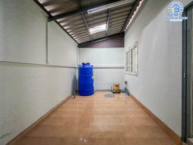 *****ทาวน์โฮมมือสองย่านกรุงเทพฯ ม.ธนาภิรมย์ เพชรเกษม69 เนื้อที่มากถึง 22.2 ตร.ว. ฟังก์ชัน 3 ห้องนอน 5 ห้องน้ำ 1 ที่จอดรถ สภาพสวย ราคาสุดคุ้ม บนทำเลแห่งการเดินทาง ใกล้รถไฟฟ้าสายสีน้ำเงิน "สถานีหลักสอง" และเดอะมอลล์ บางแค จองเลย!